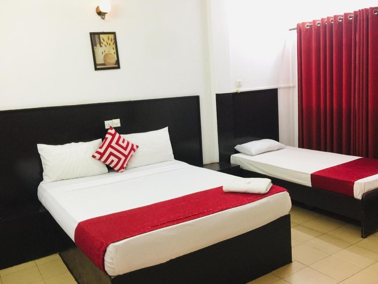 Hotel Nelly Vavuniya Luaran gambar