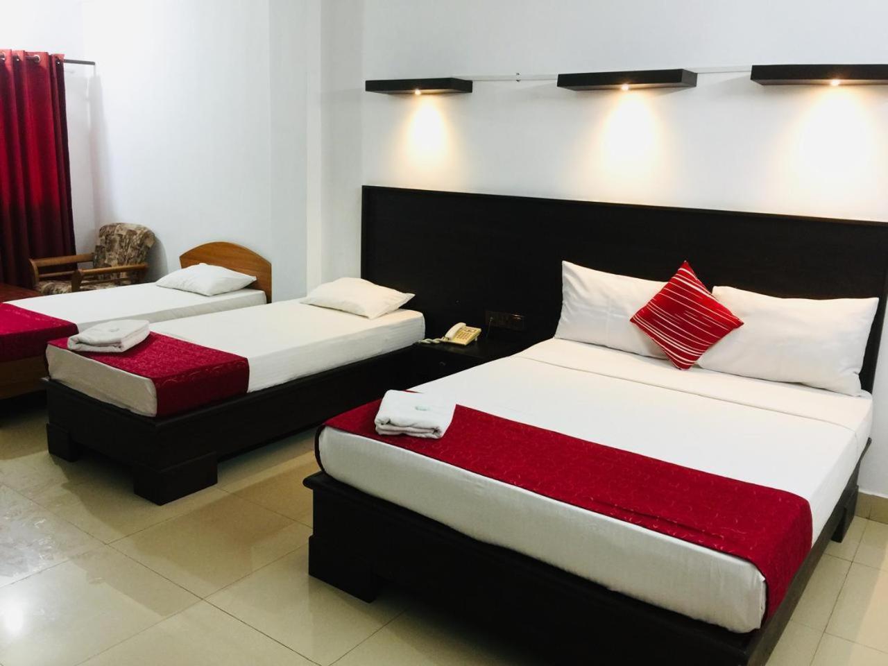 Hotel Nelly Vavuniya Luaran gambar