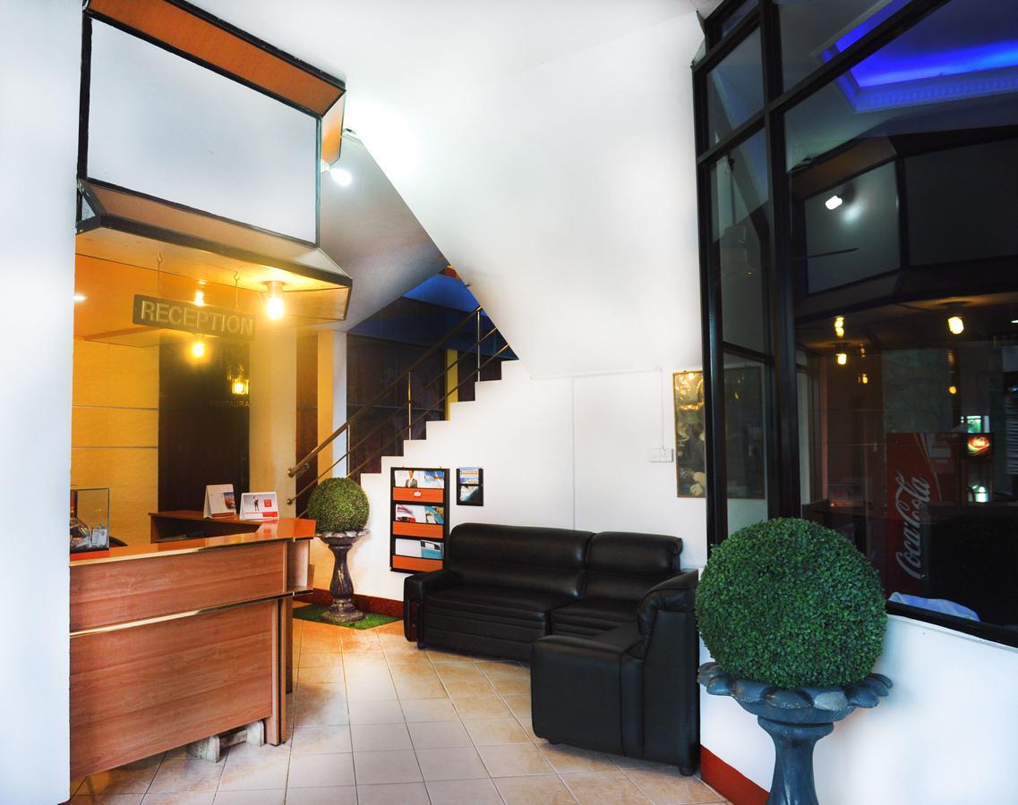 Hotel Nelly Vavuniya Luaran gambar