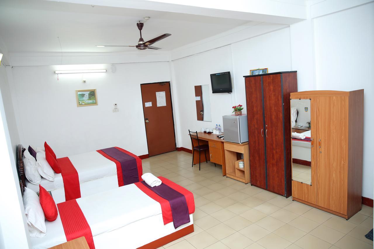 Hotel Nelly Vavuniya Luaran gambar