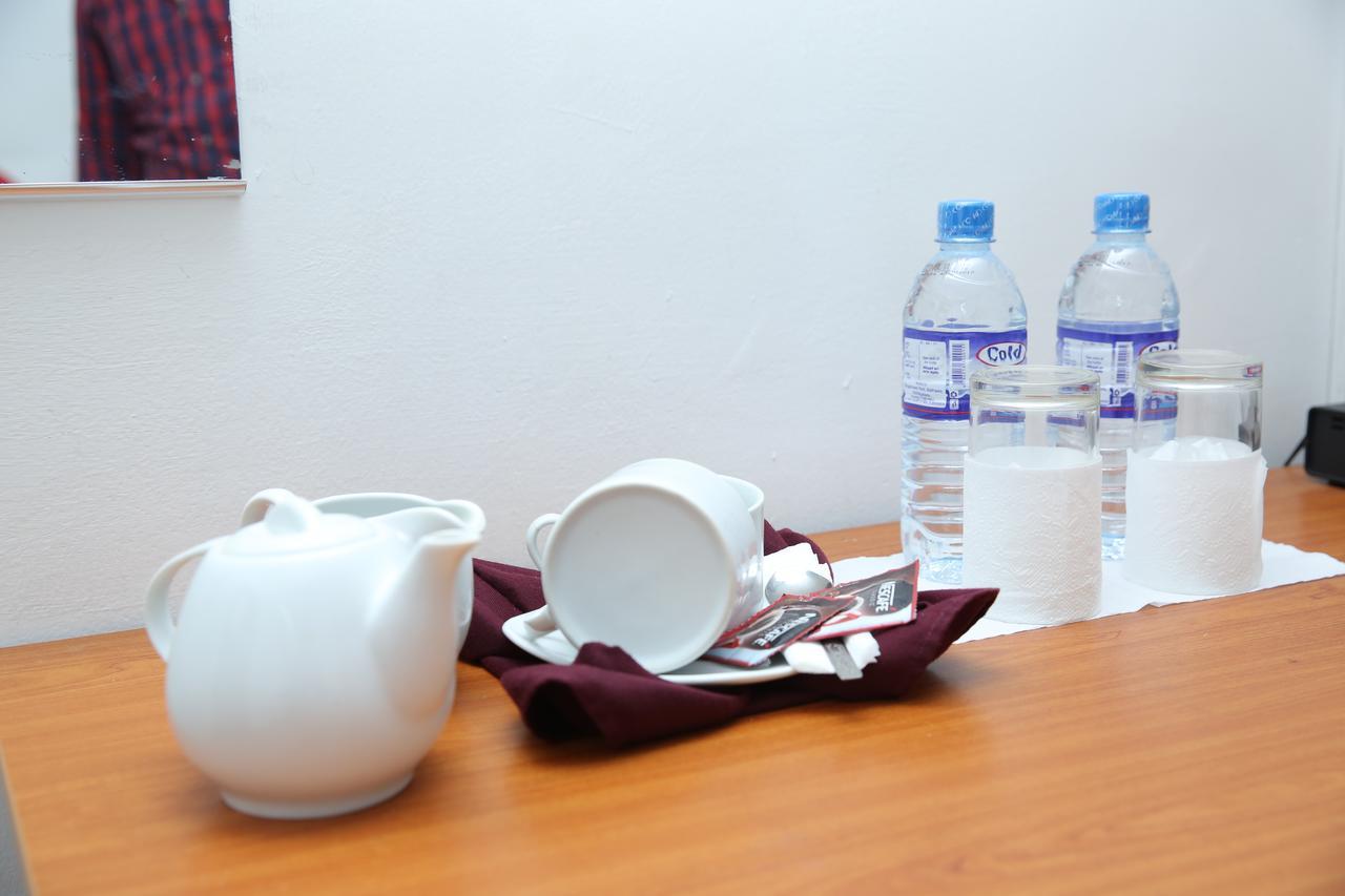 Hotel Nelly Vavuniya Luaran gambar