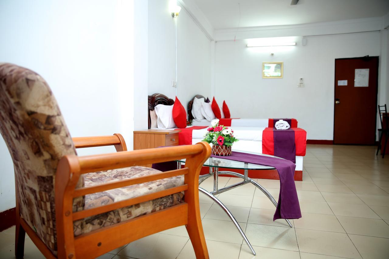 Hotel Nelly Vavuniya Luaran gambar